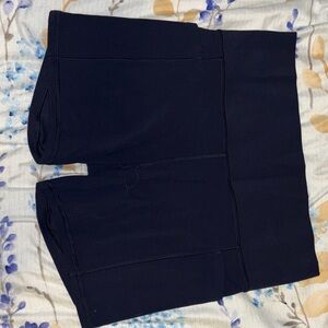 Athleta Women's Navy Salutation Stash Pocket II 5” Short